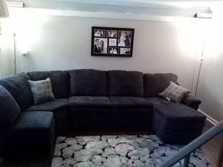 1st image of 12 Woodview Dr