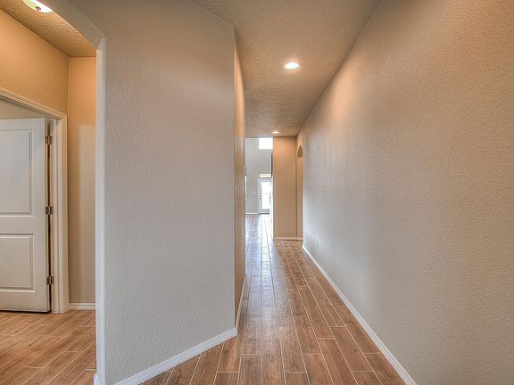 2nd image of 1548 Valle Vista Rd