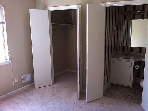 3rd image of 529 King St APT B