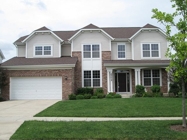 1st image of 25212 W Glen Oaks Ln