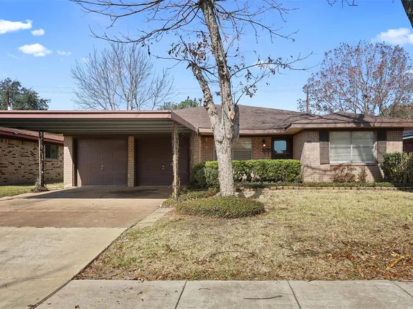 717 Arbor Dr, Deer Park, TX 77536