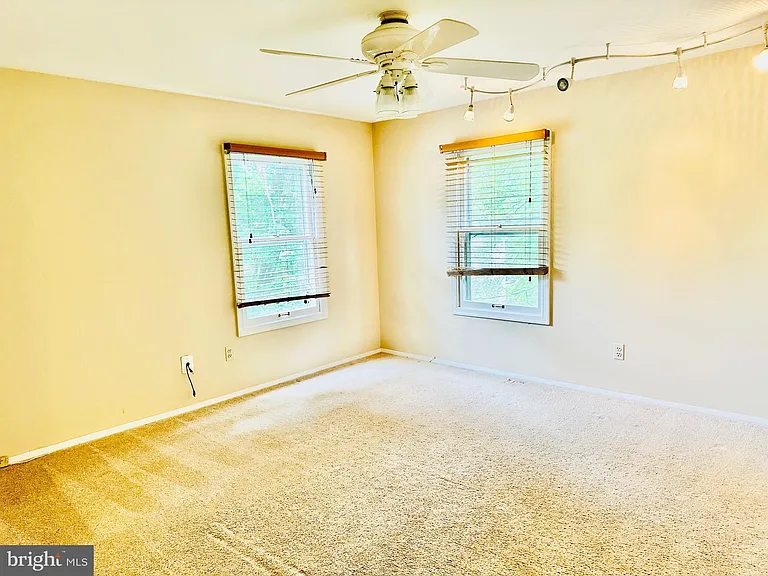 9124 Wandering Trail Dr — Photo 17