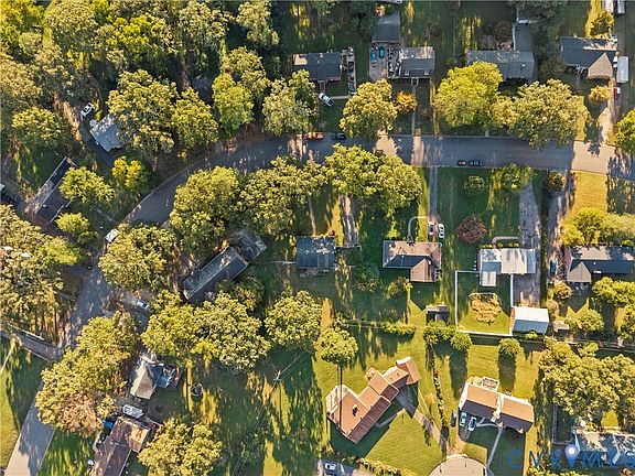 5th image of 109 Webster Rd