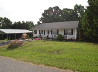 421 Forest Dr, Maiden, NC 28650