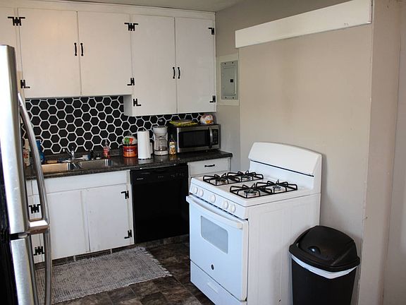 4th image of 419 E Curry St