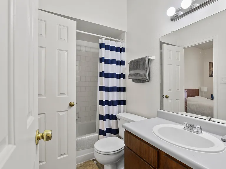 3329 Rosedale Ave #11 — Photo 17