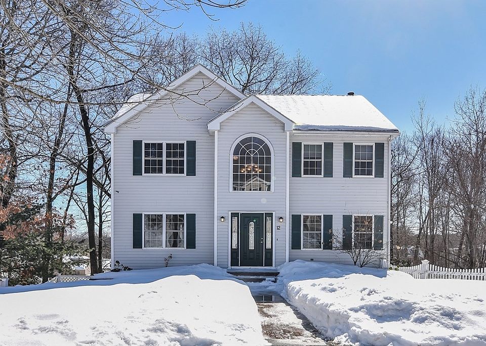 1st image of 12 Scotland Heights Rd