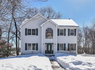 12 Scotland Heights Rd, Haverhill, MA 01832