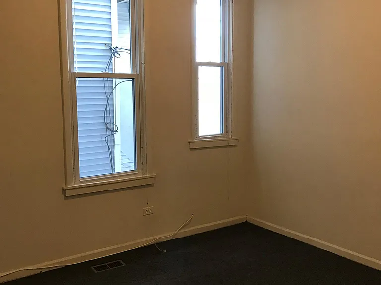1242 W Diversey Pkwy #1 — Photo 5