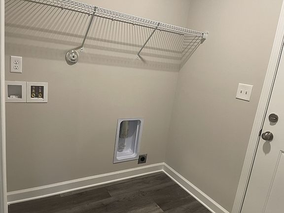 4th image of 12830 Maxwell Cir