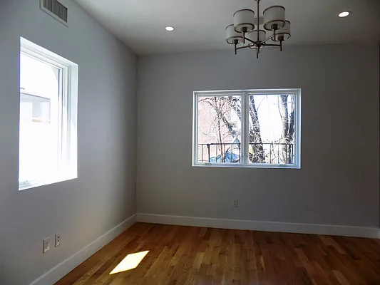 Rented by Blue Egg Realty Corp | media 28