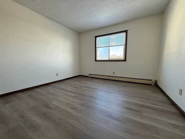 445 California St — Photo 18