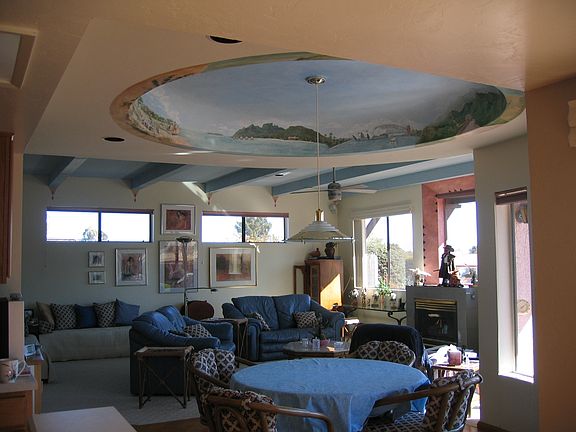 Breakfast area & family room
