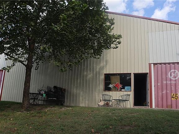 5th image of 3387 Butler Rd
