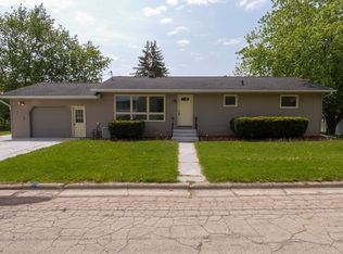 855 Williams St, Platteville, WI 53818