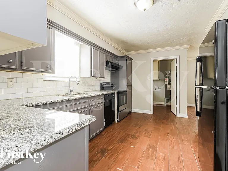 10122 Woodhollow Dr — Photo 9