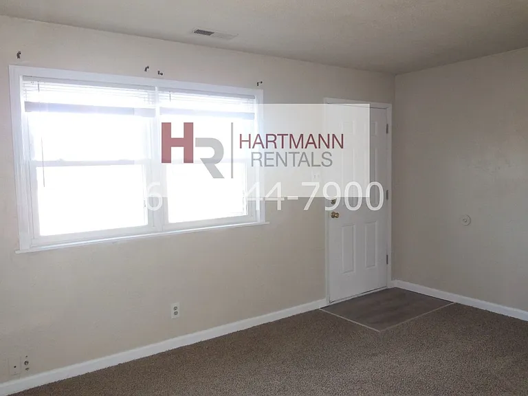 34 Marcia Ct — Photo 2