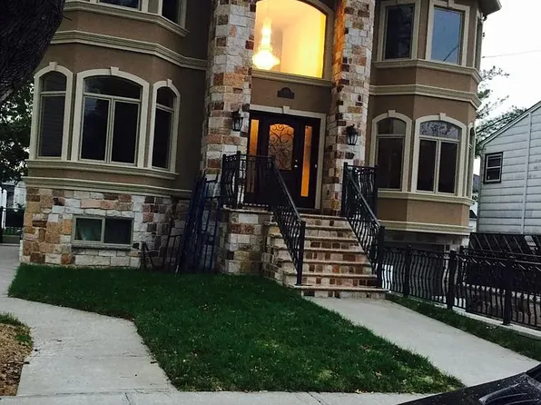 108 Elmbank St, Staten Island, NY 10312