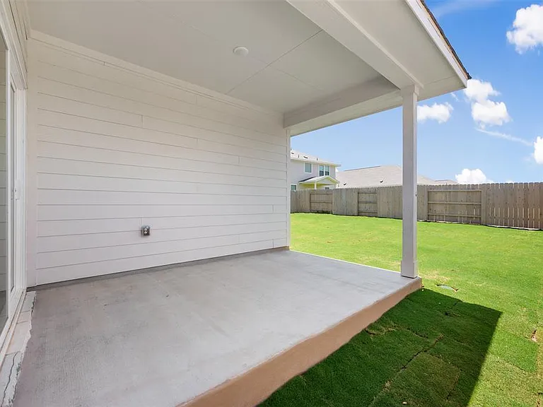 113 Coleto Trl — Photo 33
