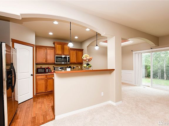 4th image of 4825 145th Pl NE