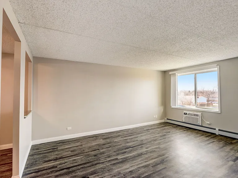 Bartlett Court Apartments — Photo 47