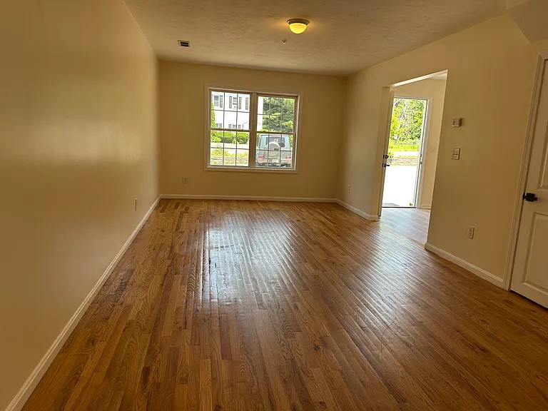 525 Water St #3 — Photo 5