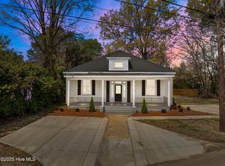 313 Railroad St E, Wilson, NC 27893