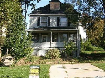 1st image of 821 Broad St