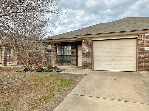 1111 Cinch Dr Photo 1