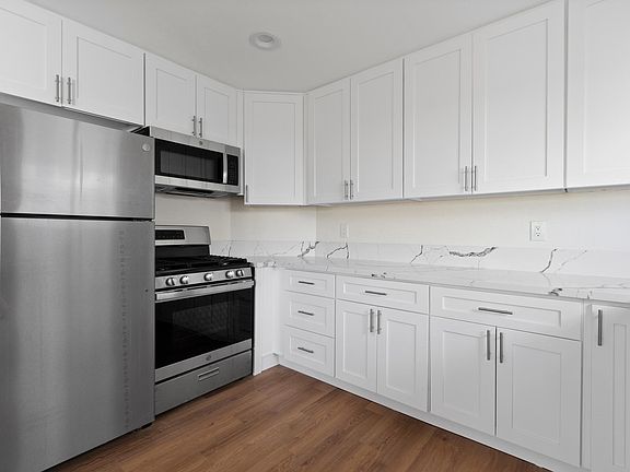 3rd image of 102 E Avenida San Gabriel #1