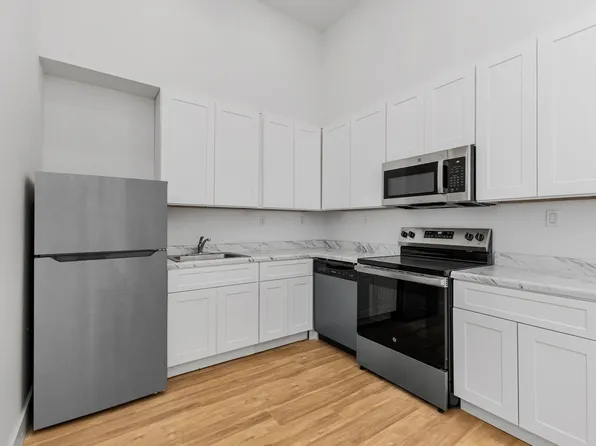 81 Willoughby Street image 2 of 8