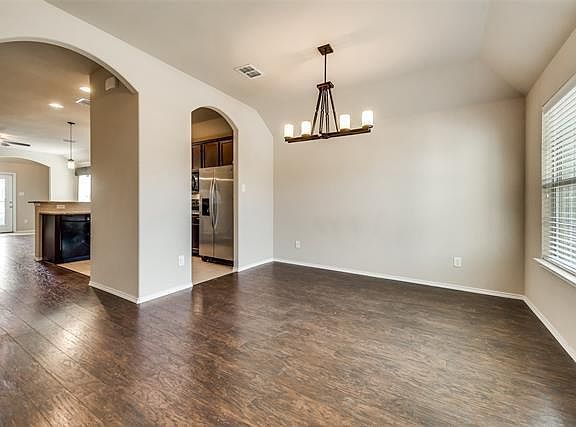 4th image of 1224 Honeywood Ln