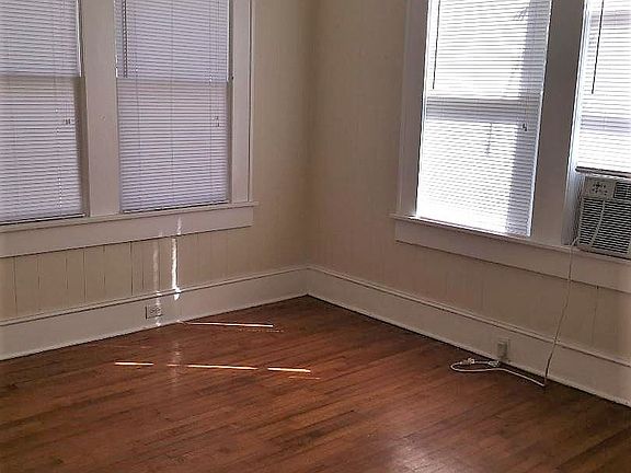 3rd image of 645 Merrick St