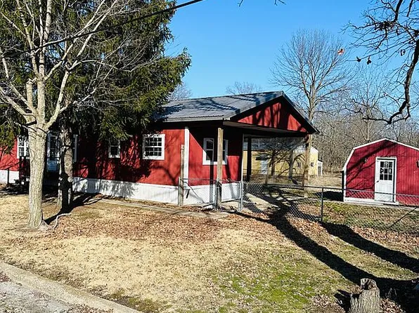 220 Hamilton Ave, Panama, IL 62077