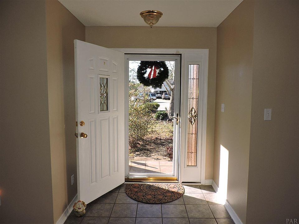 1st image of 2416 Ashwood Way