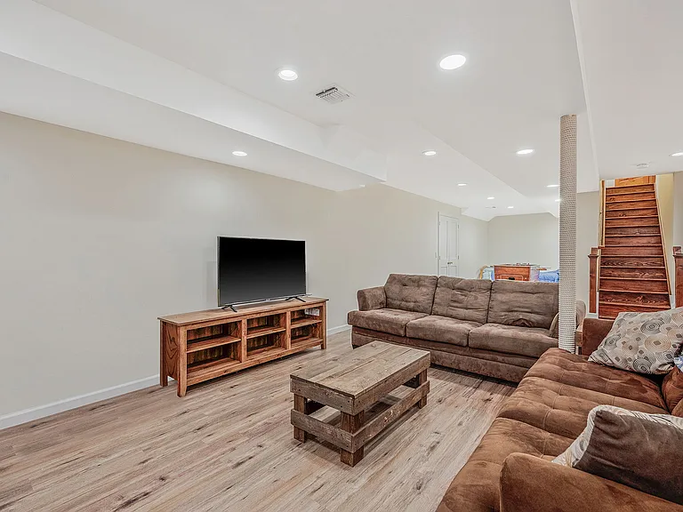 6 Bay Dr — Photo 20