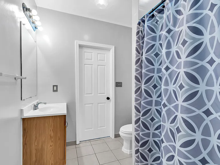 810 Broadway #4 — Photo 8