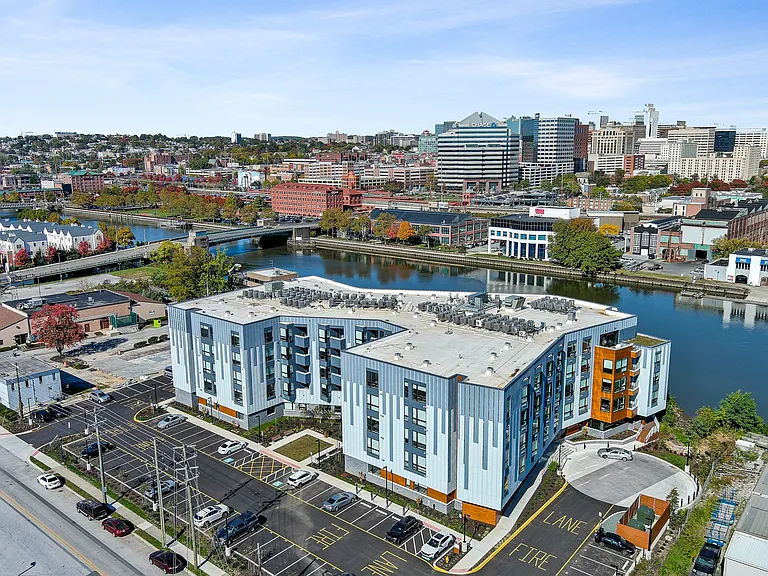 River House Apartments — Photo 59
