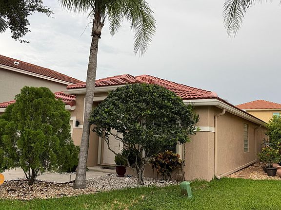 2nd image of 11534 NW 4th Manor
