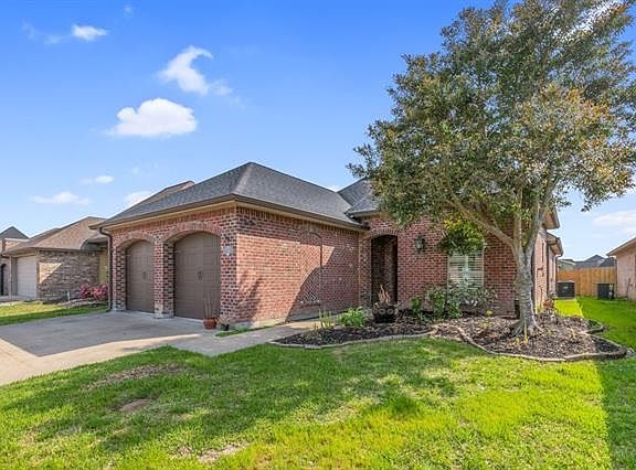 2nd image of 5119 Lacadie Dr