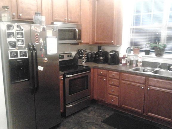 5th image of 900 Southmoor Dr