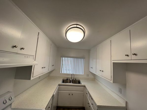 19132 Magnolia St APT C18