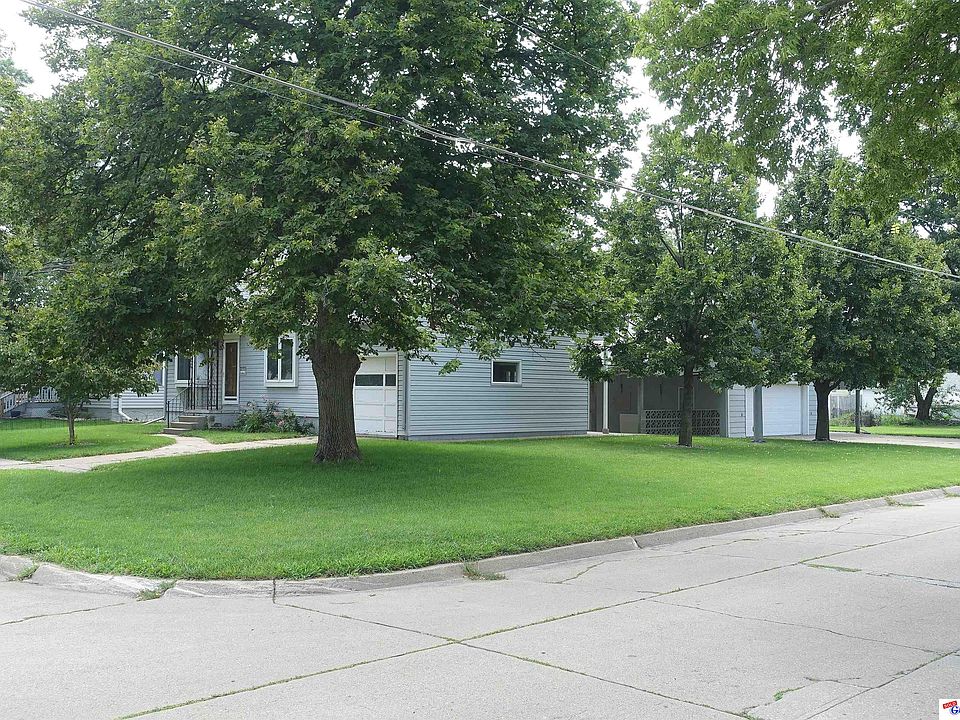 2159 N Union St, Fremont, NE 68025 | Zillow