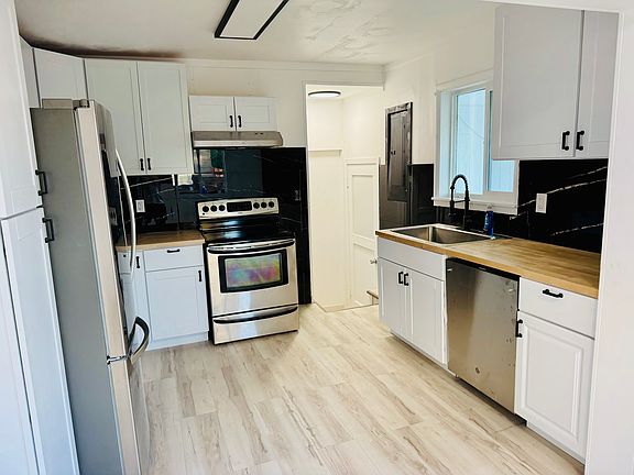 4th image of 410 Abert Ave #410