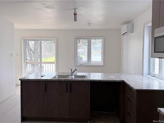5th image of 369 Victoria St