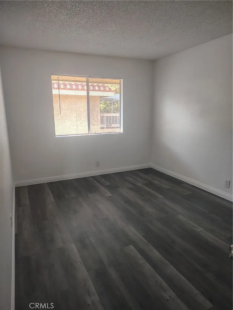 1 bed, 250 sqft, $950 — Photo 2