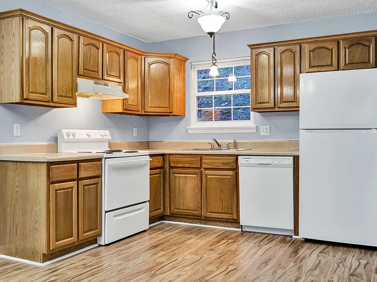 1312 Ely Rd #10 — Photo 8