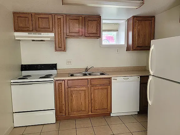403 W Freeman St #4 — Photo 1