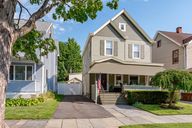 photo property thumbnail