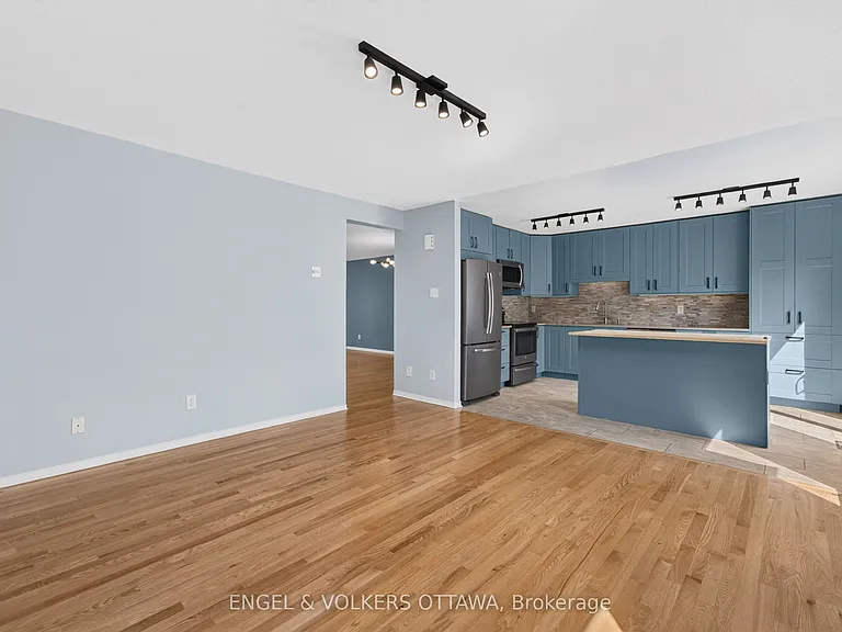 2123 Esprit Dr — Photo 14